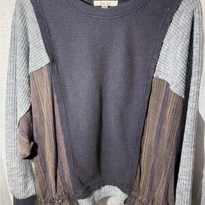 Oli & Hali Mixed Media Waffle Knit Sweatshirt Star Detail Size S NWOT